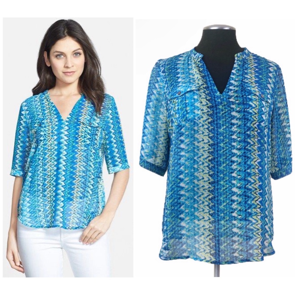 Two by Vince Camuto - Sheer Ikat Chevron Split Neck Top - Small